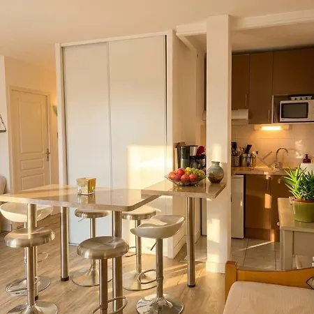 Joli Avec Terrasse Vue Piscine Et Parc - Premium Le Domaine De Cramphore Apartman *